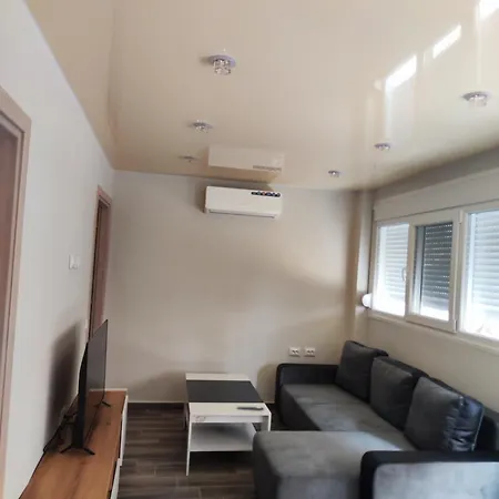 Jq Lux Ap Apartment
