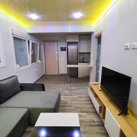 Jq Lux Ap Apartment