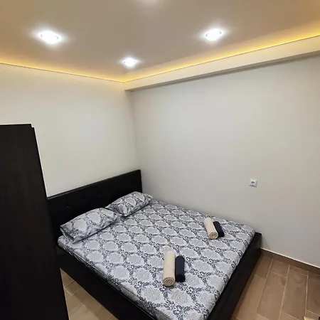 Jq Lux Ap * Thessaloniki