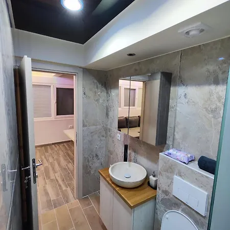 Jq Lux Ap Apartment